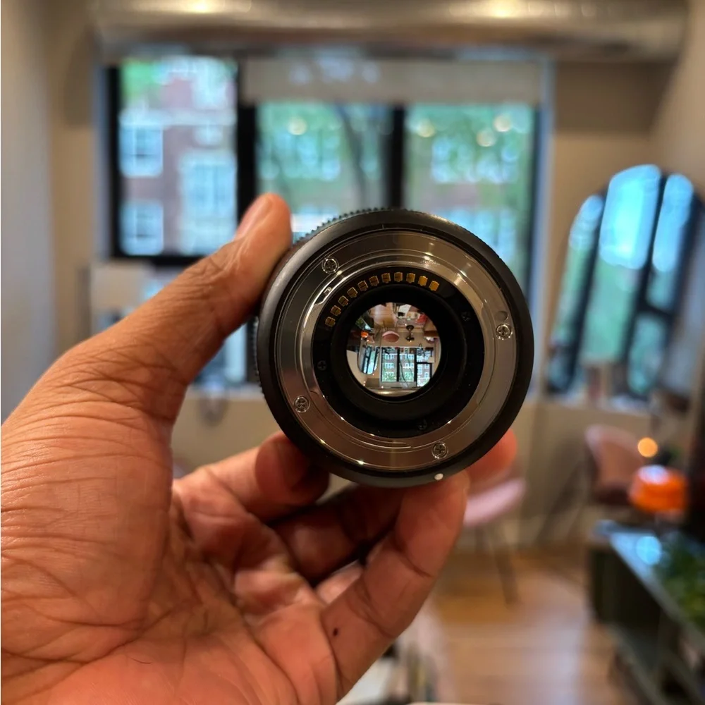 Sigma Beauty Black Telephoto Lens for Cameras